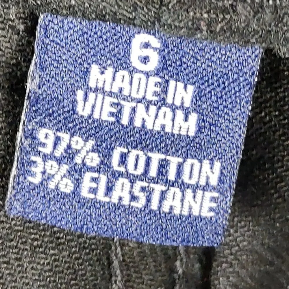 Chaps Black Capris Size 6 - Picture 8 of 8